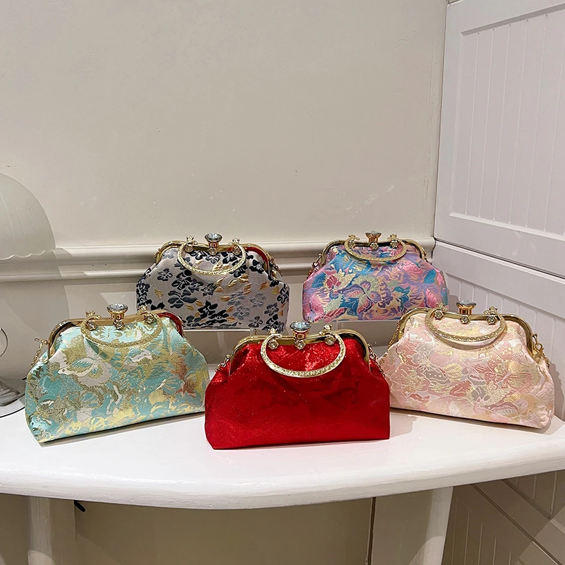 Women Colorful Silicone Clutch Purses Bag Wholesale Girls Rainbow Square  Corssbody 2021 PVC Small Mini Jelly Purse Handbag - China Jelly Bag and  Exotic Handbag price | Made-in-China.com