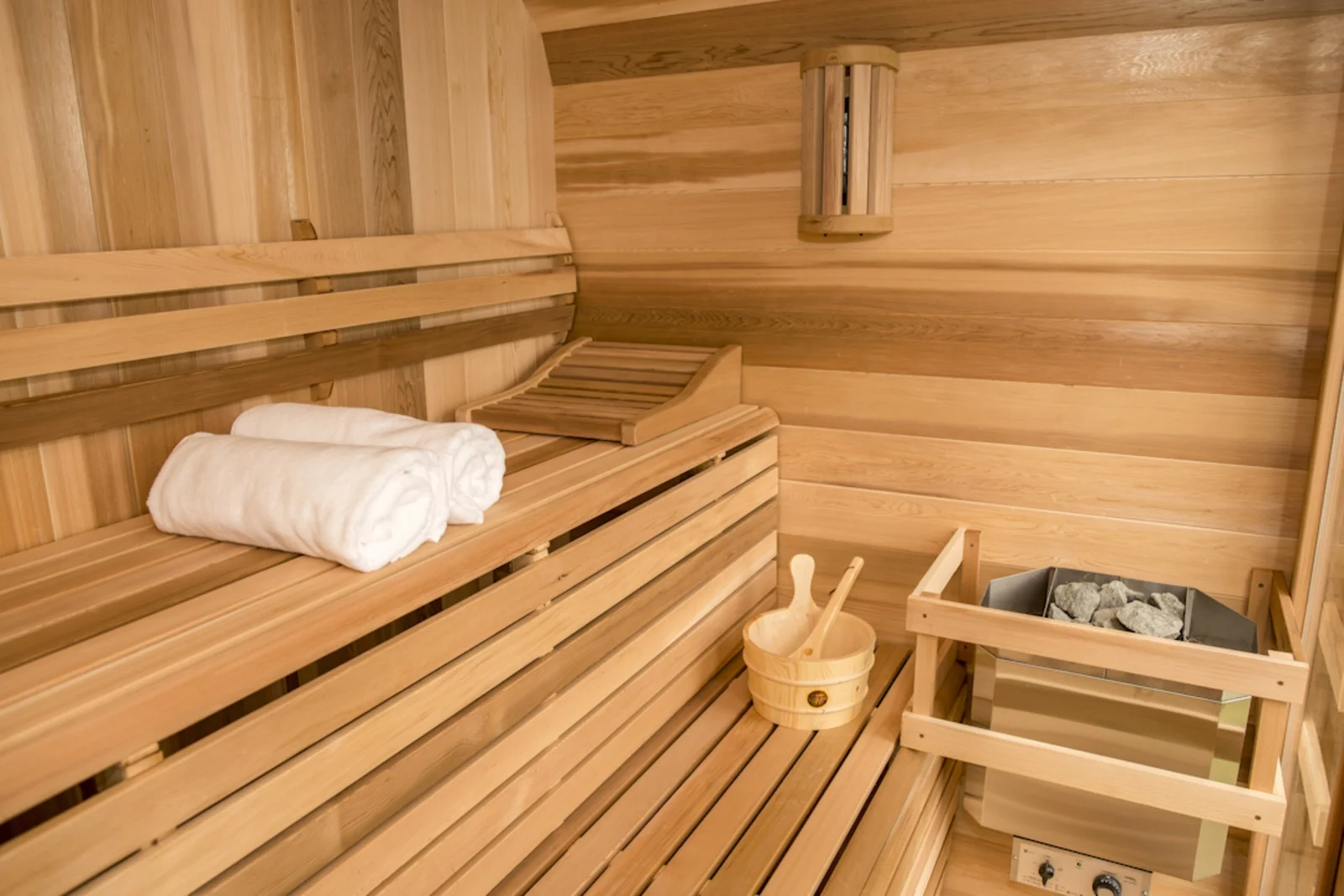 New Design Canadian Red Cedar Cube Outdoor Sauna Room Traditional Wood Fired Sauna