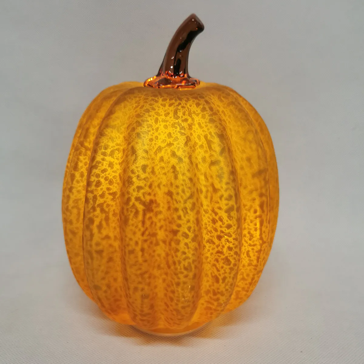 Jiangsu Baoying factory custom made artificial matte gold glass craft halloween gift pumpkins table decorations ideas wholesale supplier