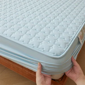 New Arrival  a Waterproof Mattress Cover Solid Color  Fitted Sheet