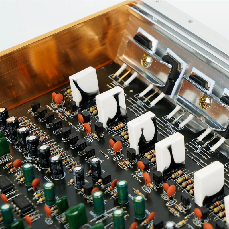 OEM производитель 1000 Вт Профессиональный высокой мощности 4-канальные системы 12В автомобильный аудио усилитель для автомобиля