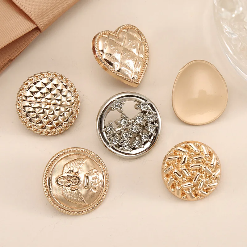 Hot Selling High Quality Luxury Lion Gold Coat Pearl Buttons Custom ...