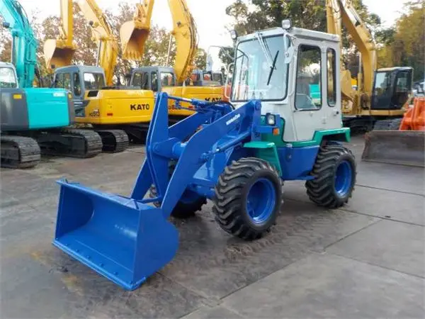 Japan Used Wheel Loader Komatsu WA40 - Affordable & Reliable