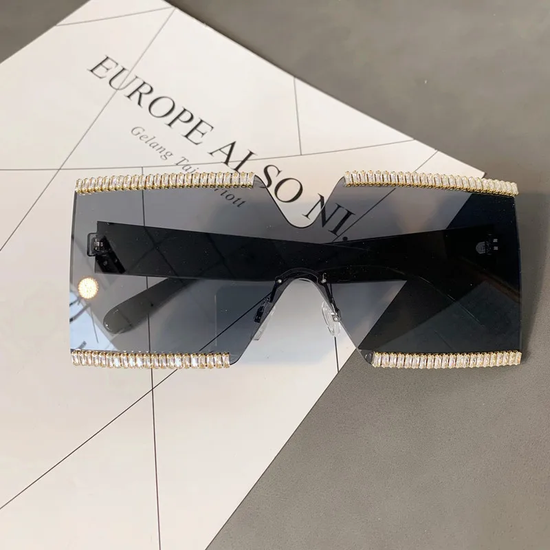 Hot sales 2021  UV-400  style luxury america style  diamond square oversize new fashion sunglasses 1795