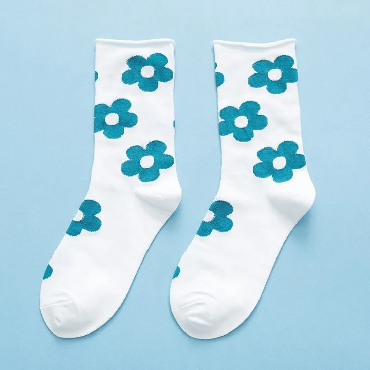 Hyuna Wind Edge Curl Flower Cute Socks for Women Streetwear Skate Harajuku Kawaii  Sport Casual Socks Wholesale Factory