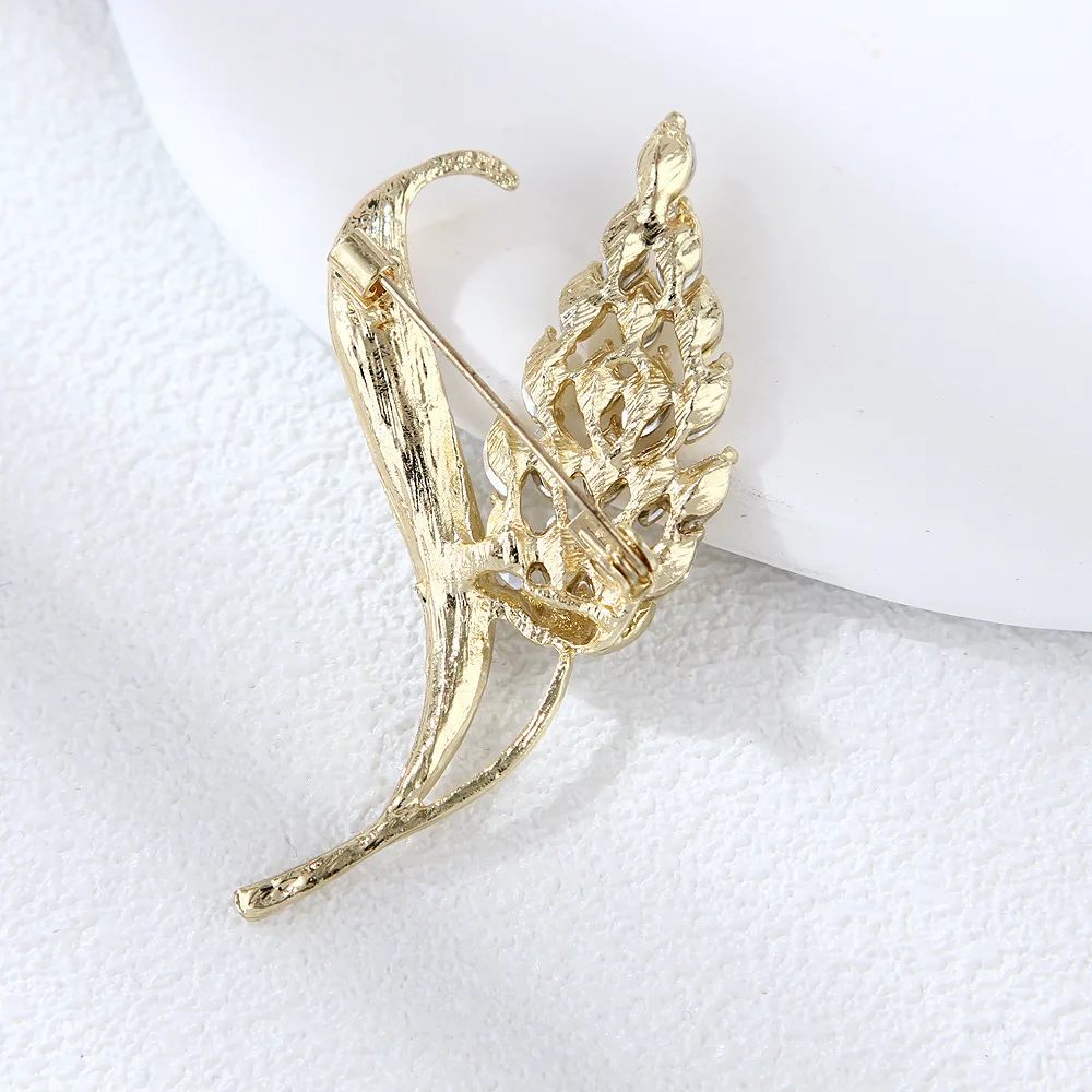 Elegant Gold Wheat Brooch Pin - Perfect For Wedding Attire