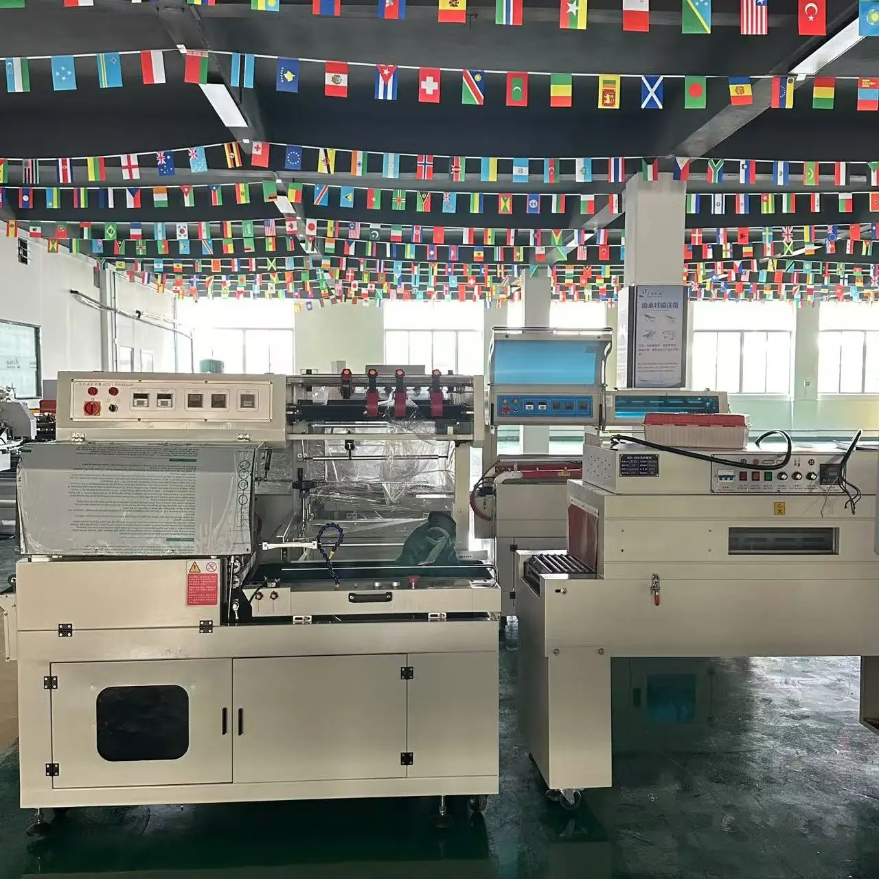 Fully Automatic Tableware Heat Shrink Film Machine Edge Banding Machine for Food