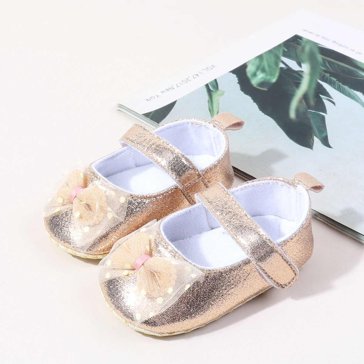 Hot Selling Bling Design Soft Sole Cheap Baby Girl Shoes Newborn Infant Shoes for Girls manufacture