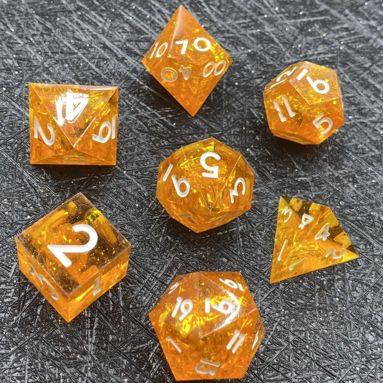 Custom D8 Engraved D20 Dice 8mm Dice Sharp Edge Hot Sale Resin Black