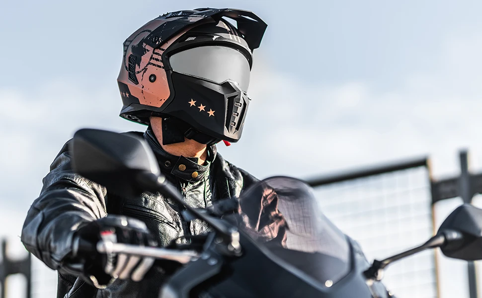 趣味・スポーツ・実用 The Motorcycle Helmet motorcycle-helmets-m100-11.jpg