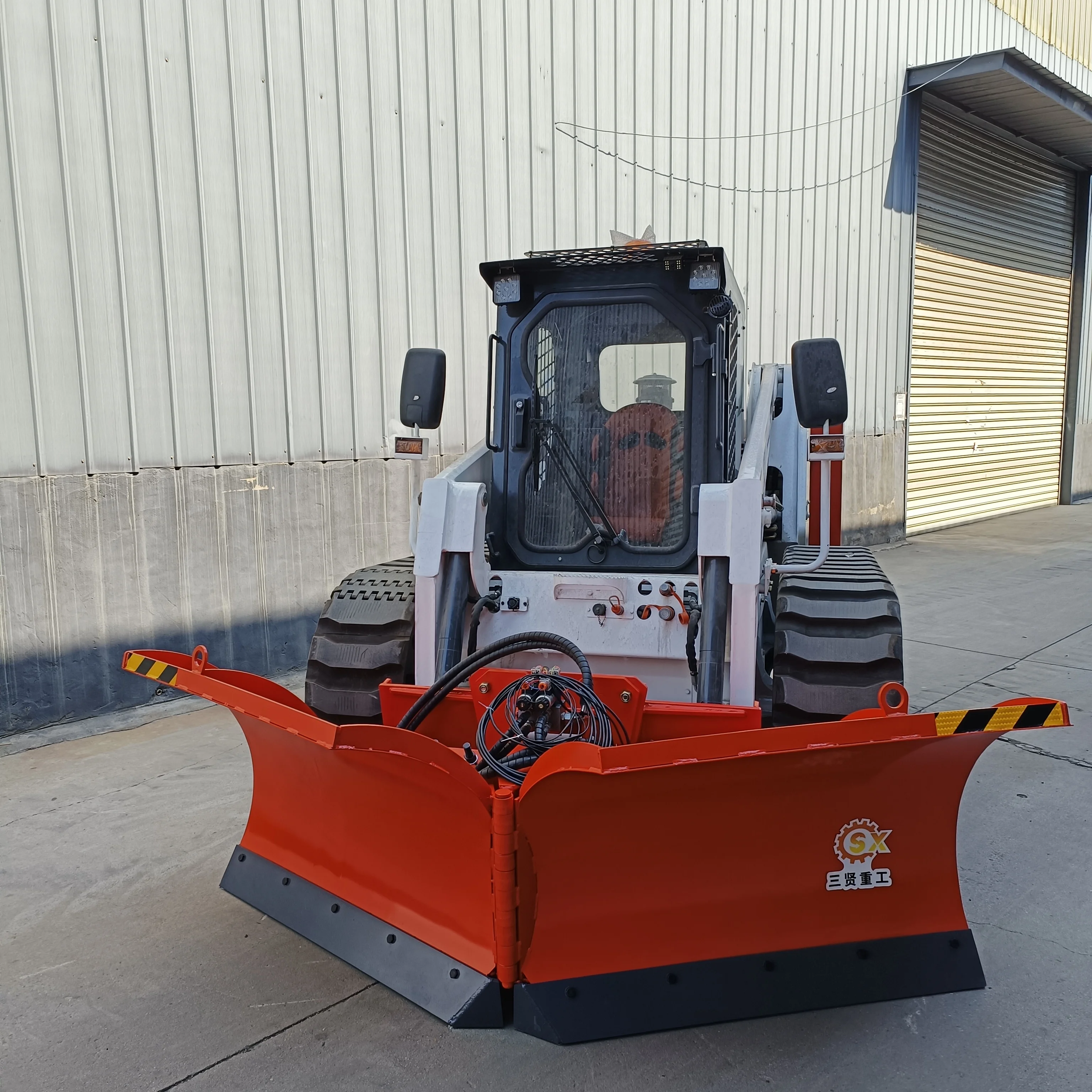 High Quality V shaped Snow Shovel Truck Road Snow Cleaning Truck Made in cold are on sale