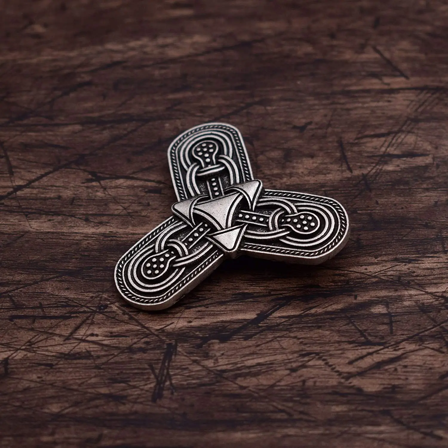 Sanlan Viking Trefoil Brooch Fashionable Alloy Jewelry