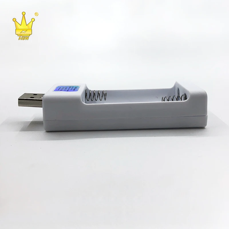 Wish hot selling lithium ion A, AA, AAA universal wireless lithium battery charger USB-05