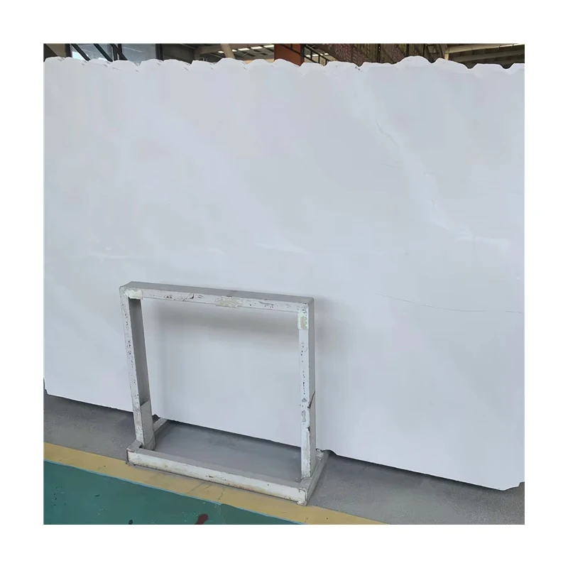 उच्च गुणवत्ता वाला बाहरी पुर्तगाली बेज चूना पत्थर क्लैडिंग। प्राकृतिक सफेद चूना पत्थर की टाइल्स के मूल्य