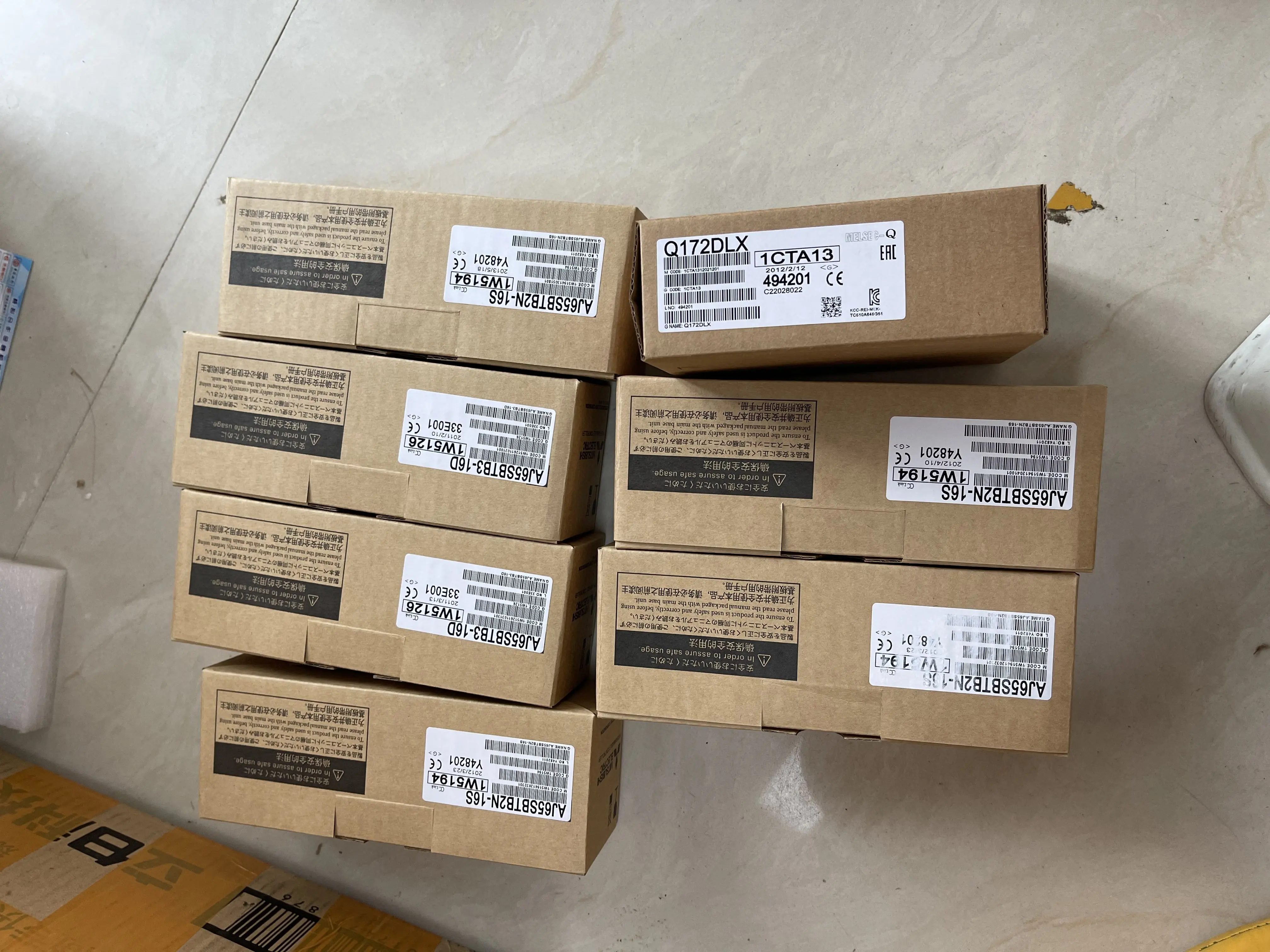 Mitsubishi PLC Digital I/O Module AJ65SBTB2N-16S