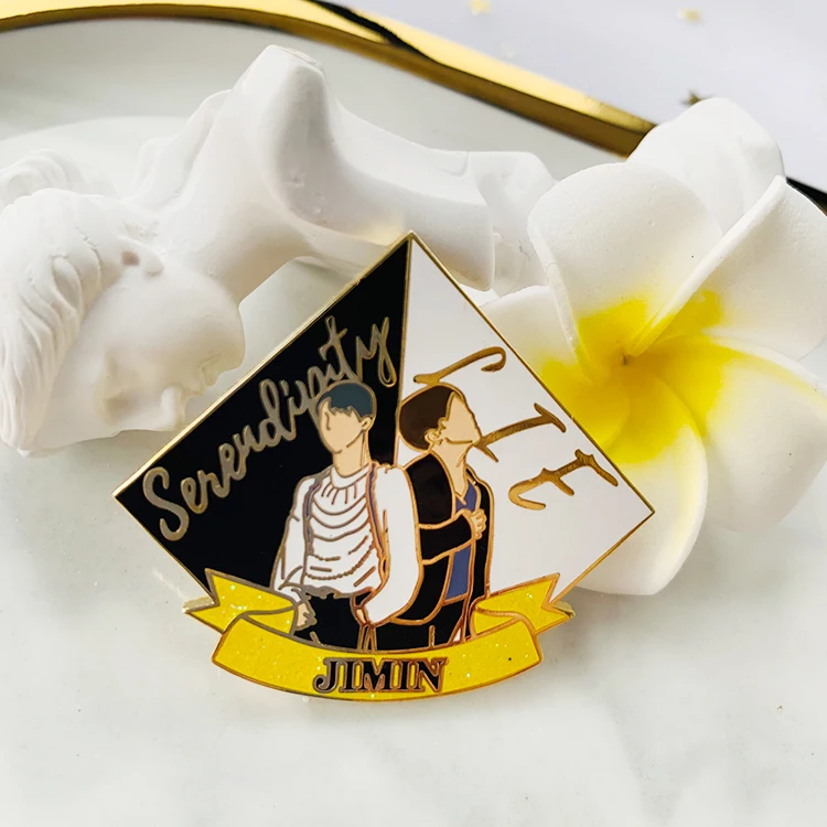 Free Sample Bulk Enamel Pin Custom Metal Logo Hard Enamel Pin Animation Idol Brooch Badge Kpop Glitter Lapel Pin Custom