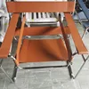 Pelle di sella marrone