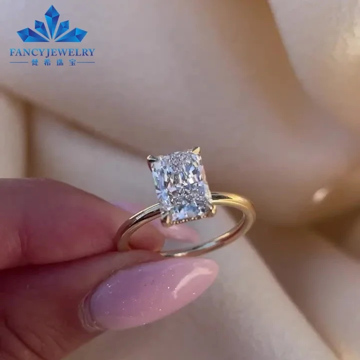 Anello Solitario Oro Bianco Taglio Goccia Moissanite Con Pietre Sul Gambo