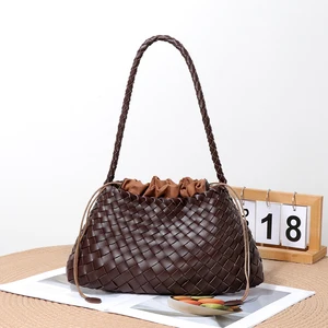 Custom 2026 New Lady Vintage Fashion Woven Tote Bag Hand Woven Pu Leather Underarm Shoulder Bag for Women