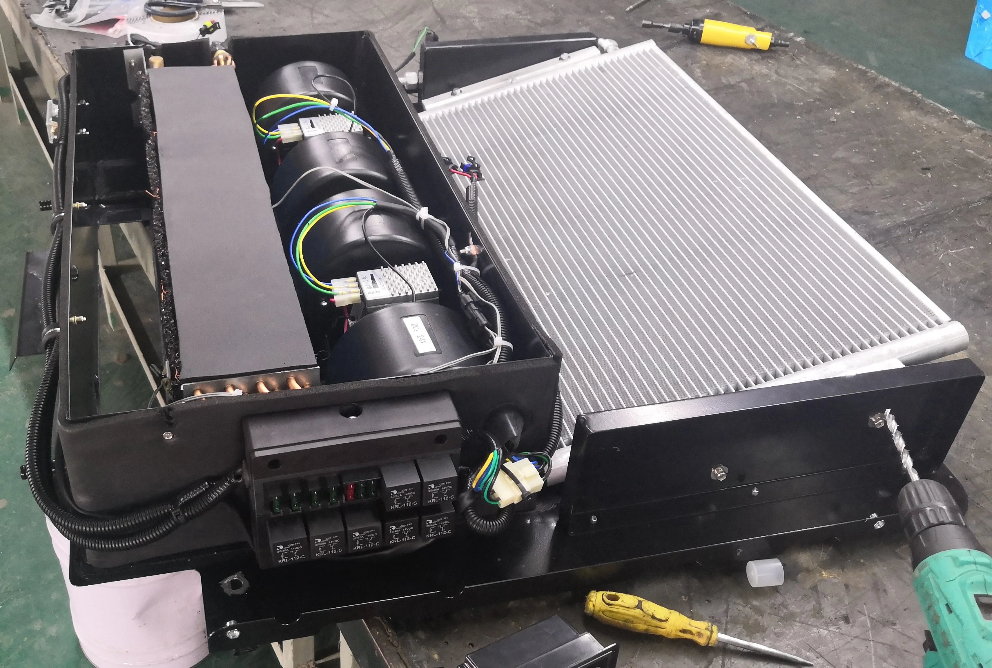 10KW Mini Bus Truck Air Conditioner AC10 - Rooftop Mounted