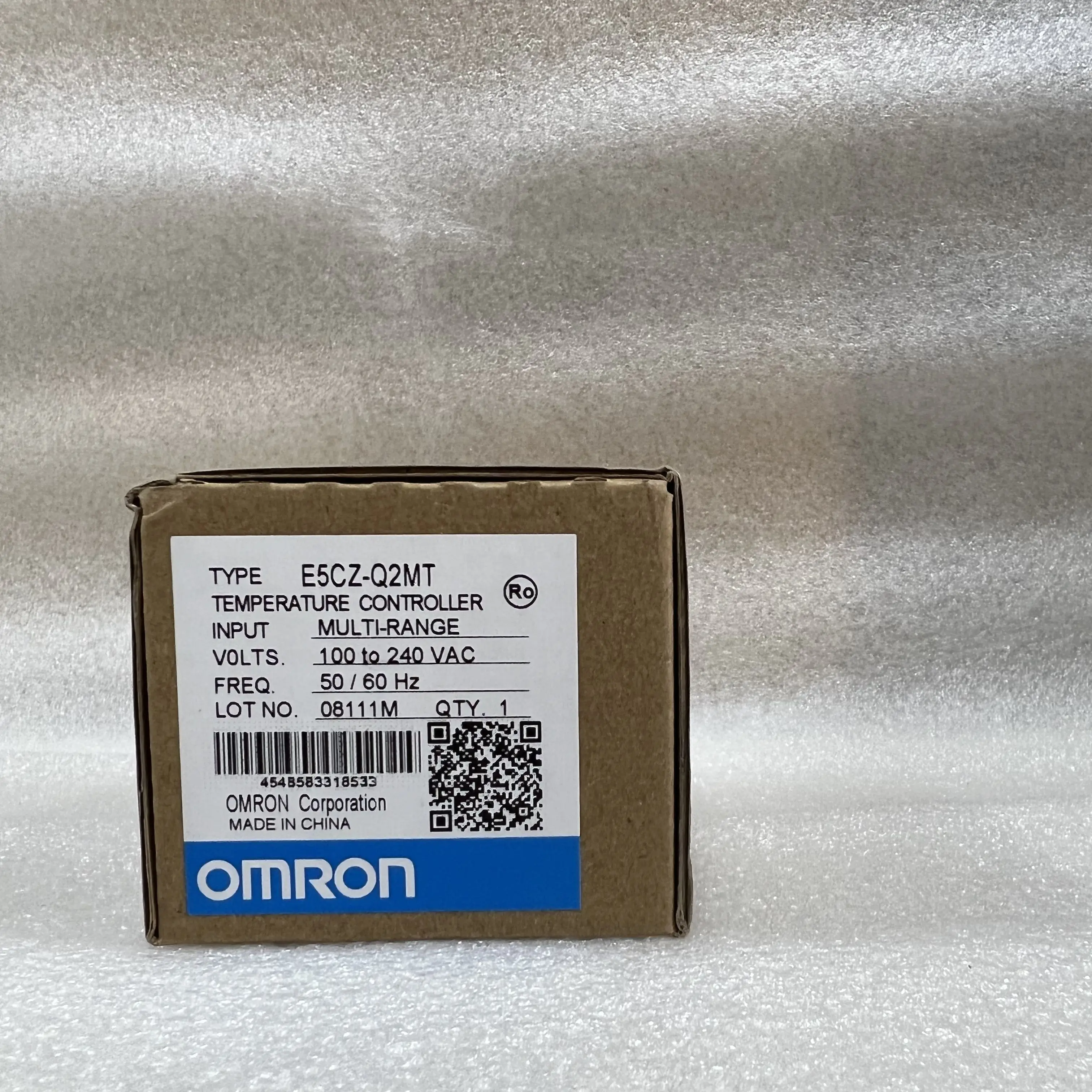 Omron Temperature Controller E5CZ-Q2MT