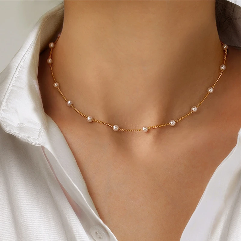 Collana da Donna in Acciaio Inossidabile Placcato Oro 18K con Perline Dorate, Cristalli e Pietra di Quarzo Ametista Viola