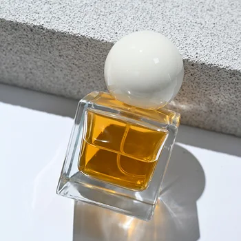 Square Spray Perfume Glass Bottle 30ml 50ml 100ml Glass Perfume Bottle Botol Parfum Luxury Perfume Bottle with White Ball Cap