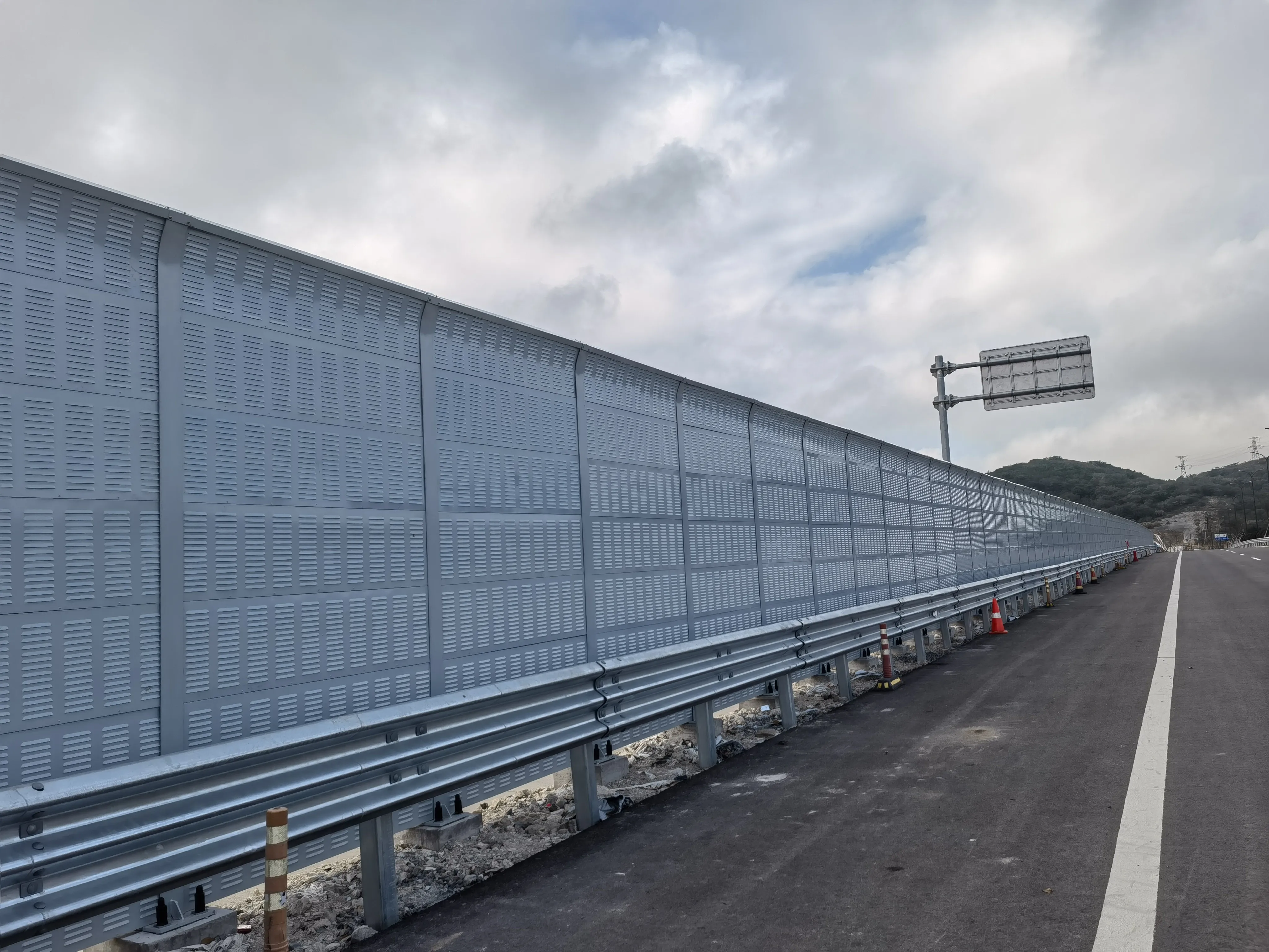 Bridge Sound Barrier, Highway Sound Barrier, Factory Equipment Sound ...