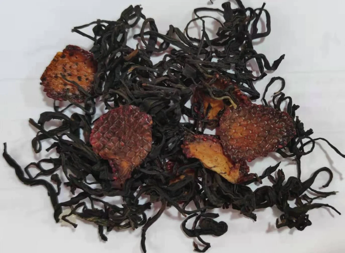 Wholesale Blended Ceylon Black Tea Leaf Mixed Strawberry Fruits