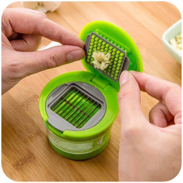 Plastic Rotary Manual Garlic Press Garlic Slicer - China Garlic Press and Garlic  Slicer price