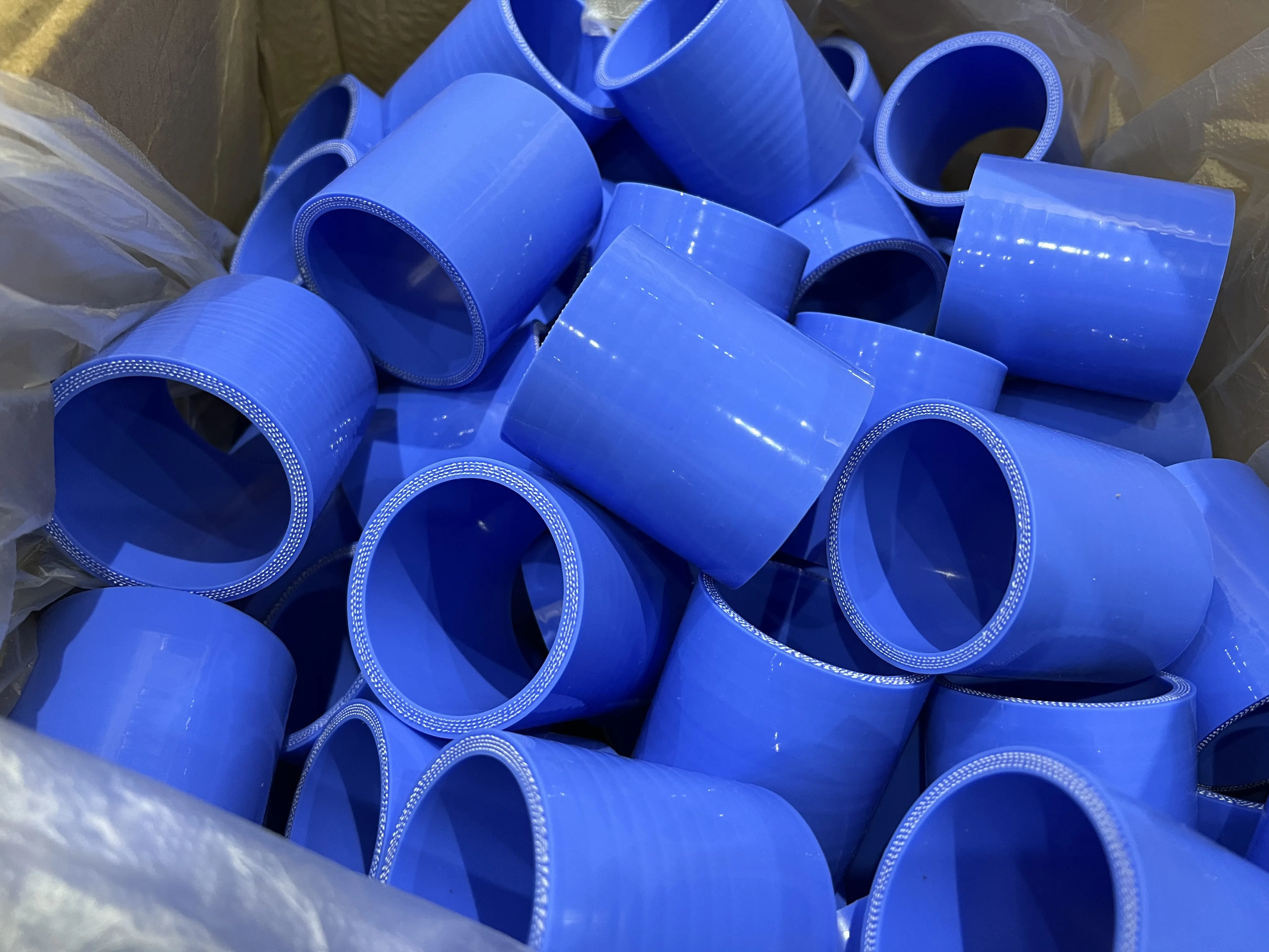 Deacar007 Blue Silicone Turbo Intake Hump Hose With Clamps For Volvo Truck - Replaces 20550690