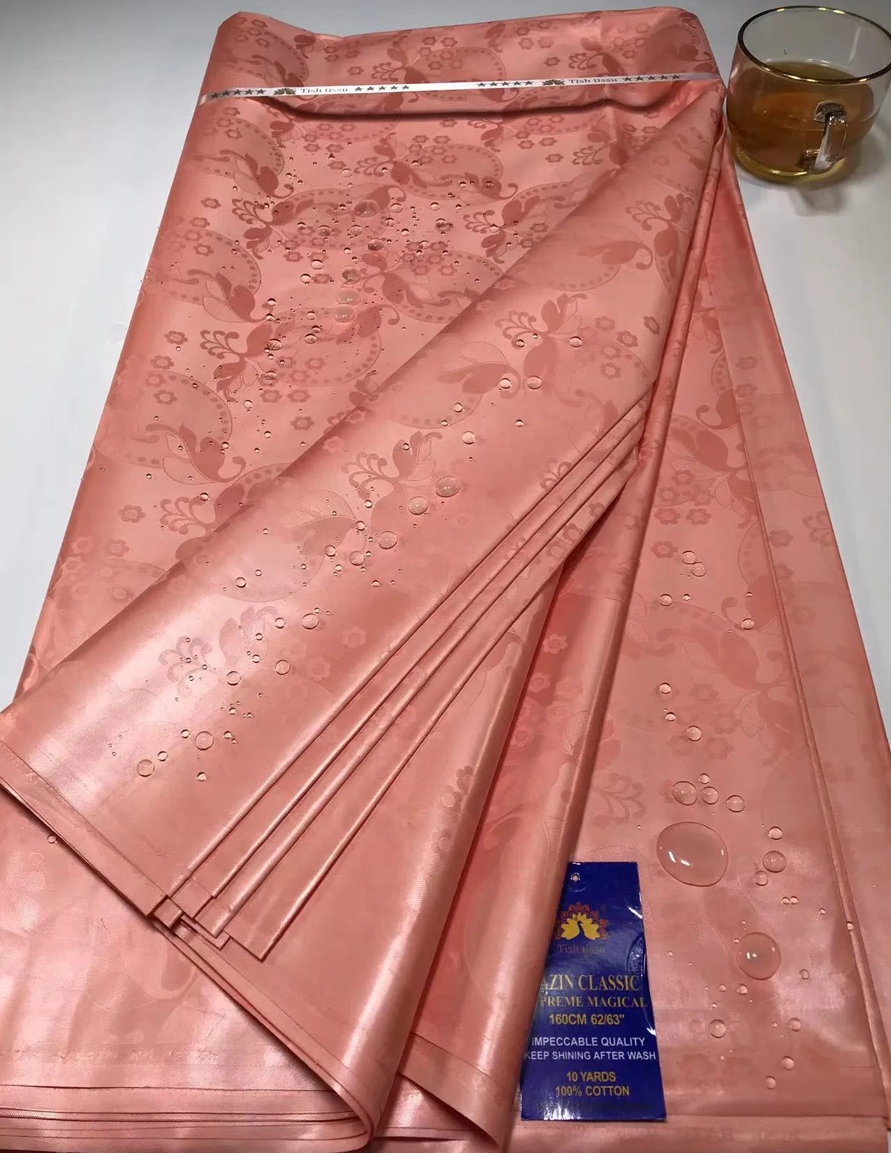 批发新到非洲锦缎沙达巴赞里奇几内亚锦缎面料可持续刺绣女装蕾丝动物| Alibaba.com