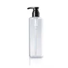 Bouteille transparente avec pompe noire