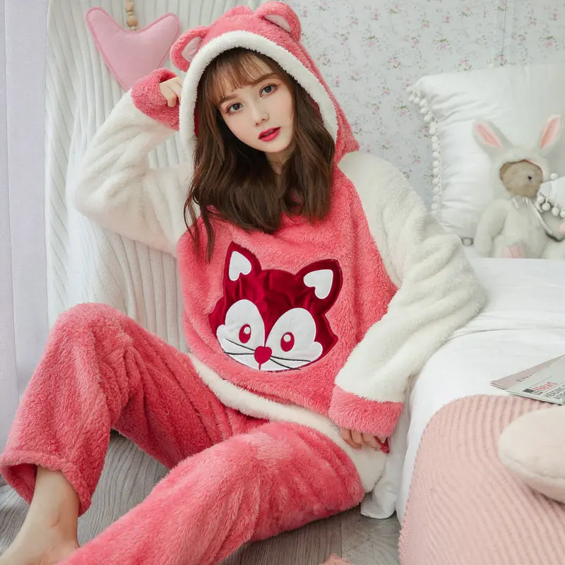 hooded sleepwear