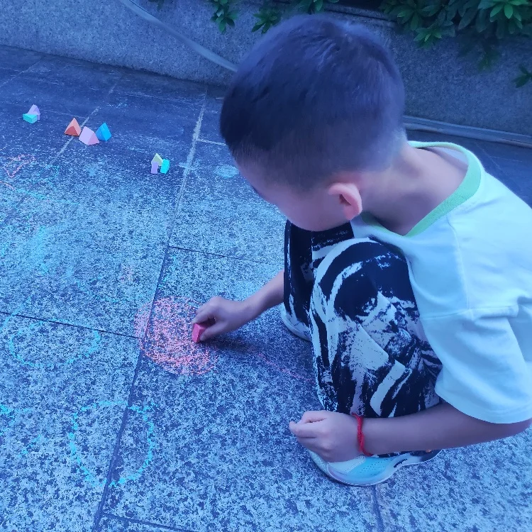 Высококачественная меловая картонная упаковка из 32 предметов красочный треугольник Новинка тротуарный Мел уникальный и забавный мини-меловой доски