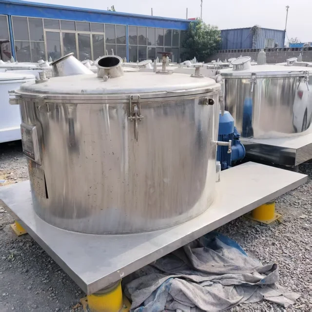 The plate centrifuge is used for clarifying the liquids of fruit juice, dairy products and alcoholic beverages