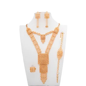 Jewelri Wholesalers Elegant Chic Jewelry Temple Jewellery Set Gold Plated Necklaces