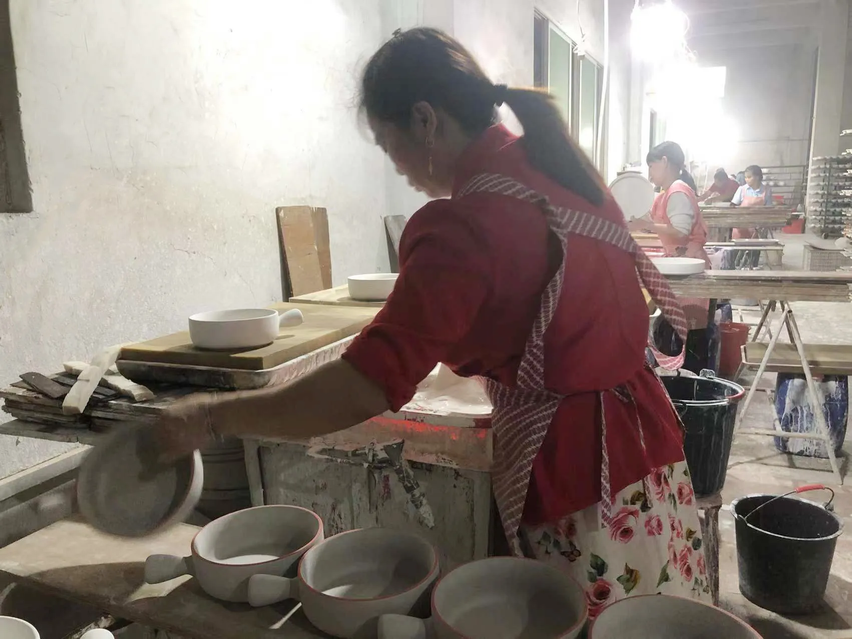 Luxury 12 Pcs Gold and Silver Electroplating Porcelain Coffee/tea Cups and Saucer Set With Rack Espresso Cup Set factory