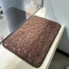 Petite pierre marron