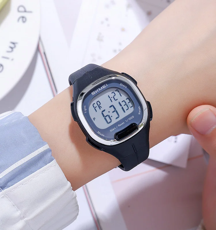 SKMEI 2457 Reloj digital deportivo para mujer Caja de ABS