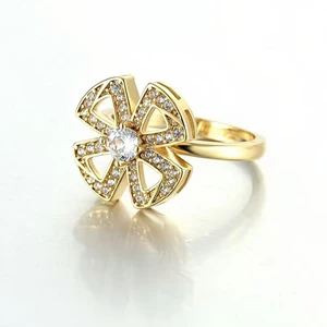 Muxcor Gold Plated Alloy Ring Luxury Four-leaf Clover Openwork Hollow Petals Geometric Design Lucky Ring