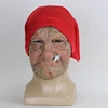 anciana con pañuelo rojo en la cabeza