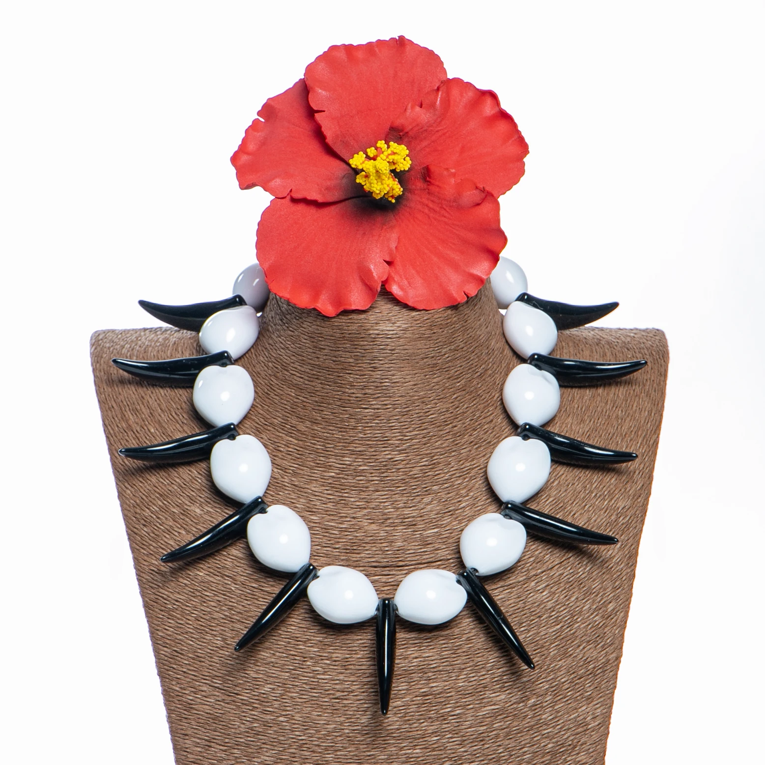 Samoan Artificial Acrylic Ula Nifo Lei Faux Boars Tusks Teeth w Kukui Nut Lei Choker Necklace