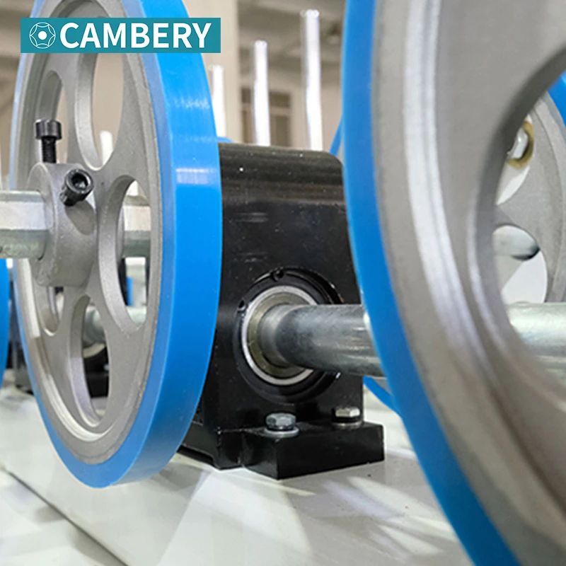 Автоматическая подача горячего клея горизонтальная машина для обертывания профилей ДВП пленки