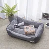 Coperta grigia + osso giocattolo