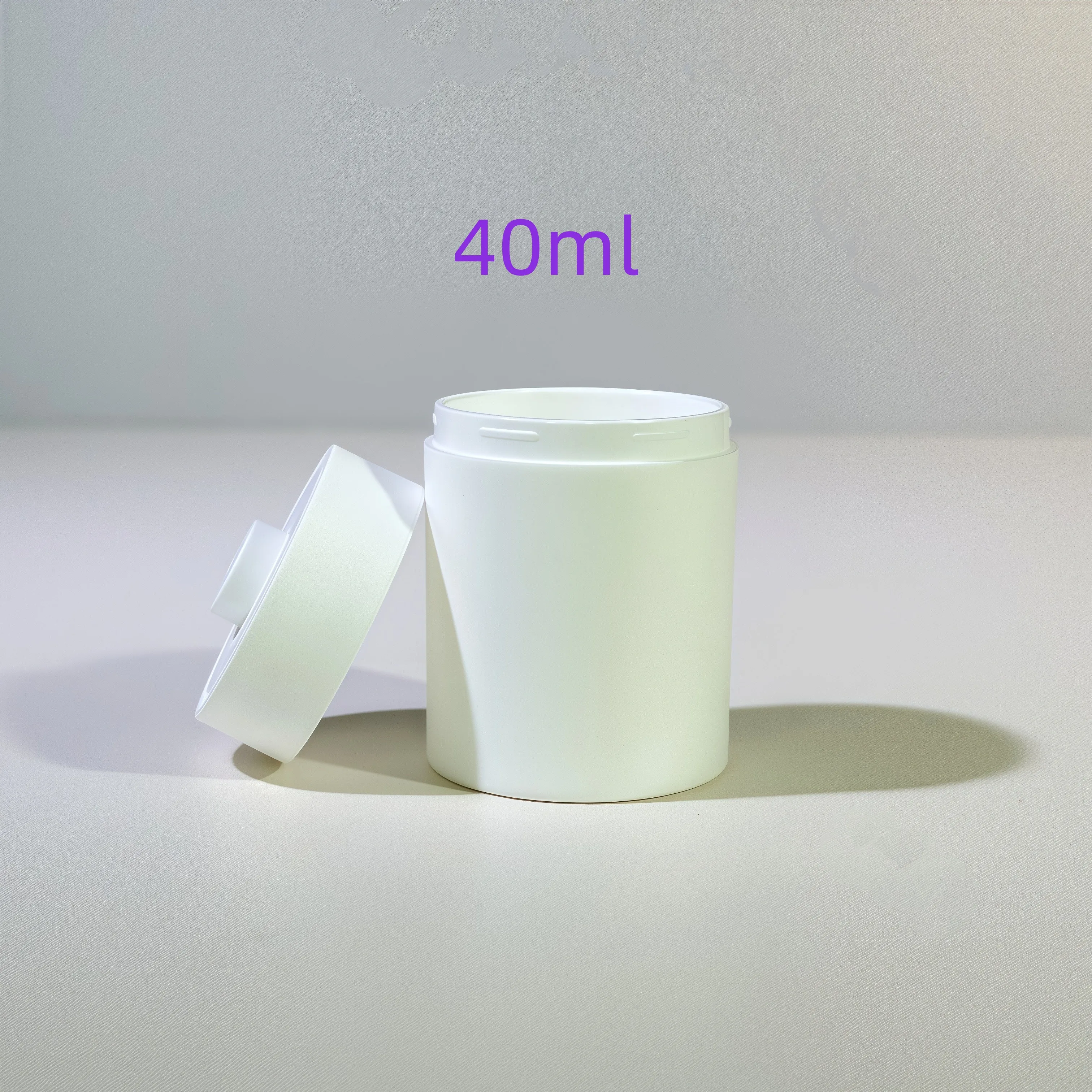 40ml Battery Shaped Disposable Plastic Cup with Aluminum Foil Lid for Wide Temperature Range and Customized Color Options