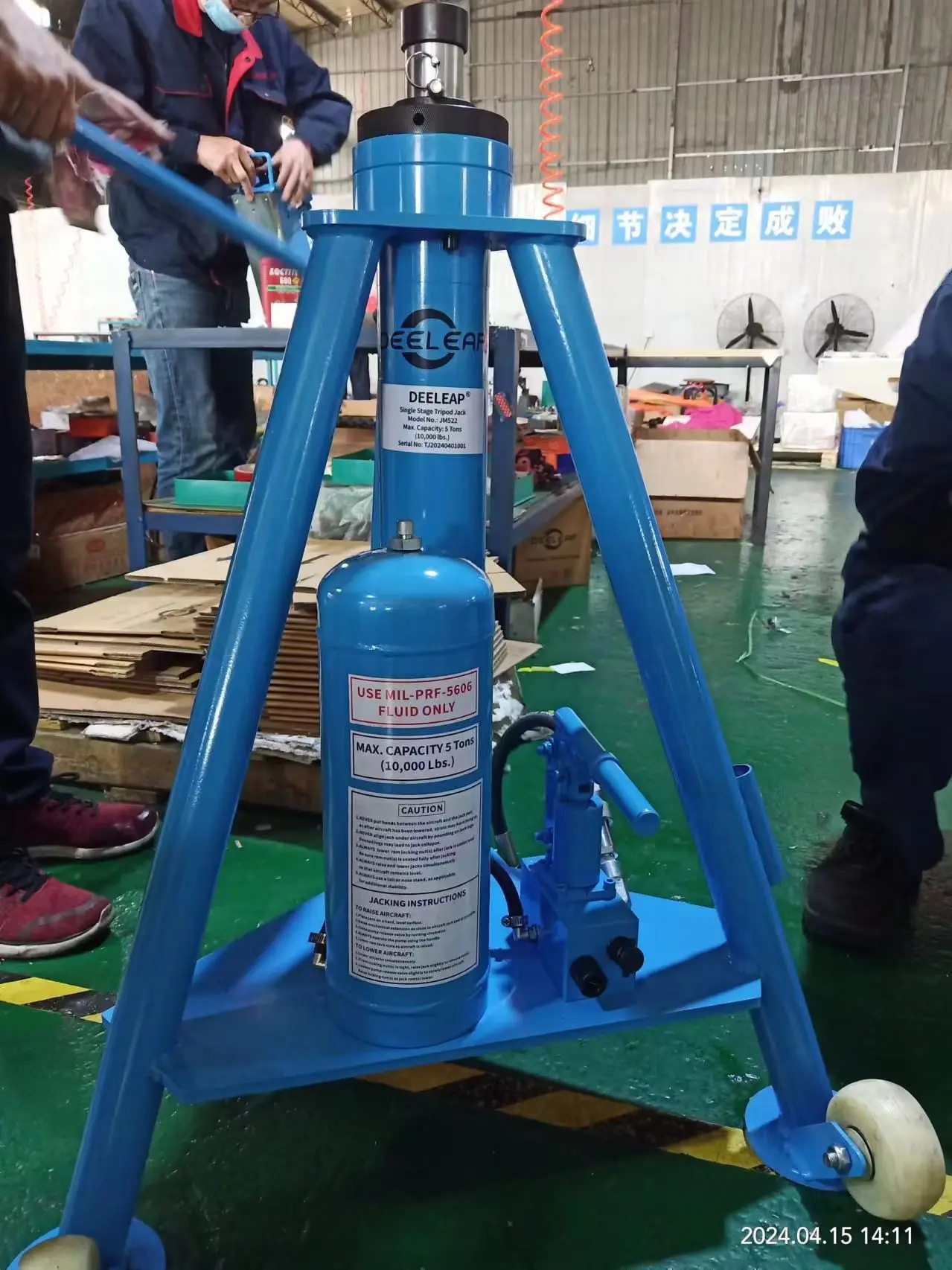 tripod jack 8.jpg