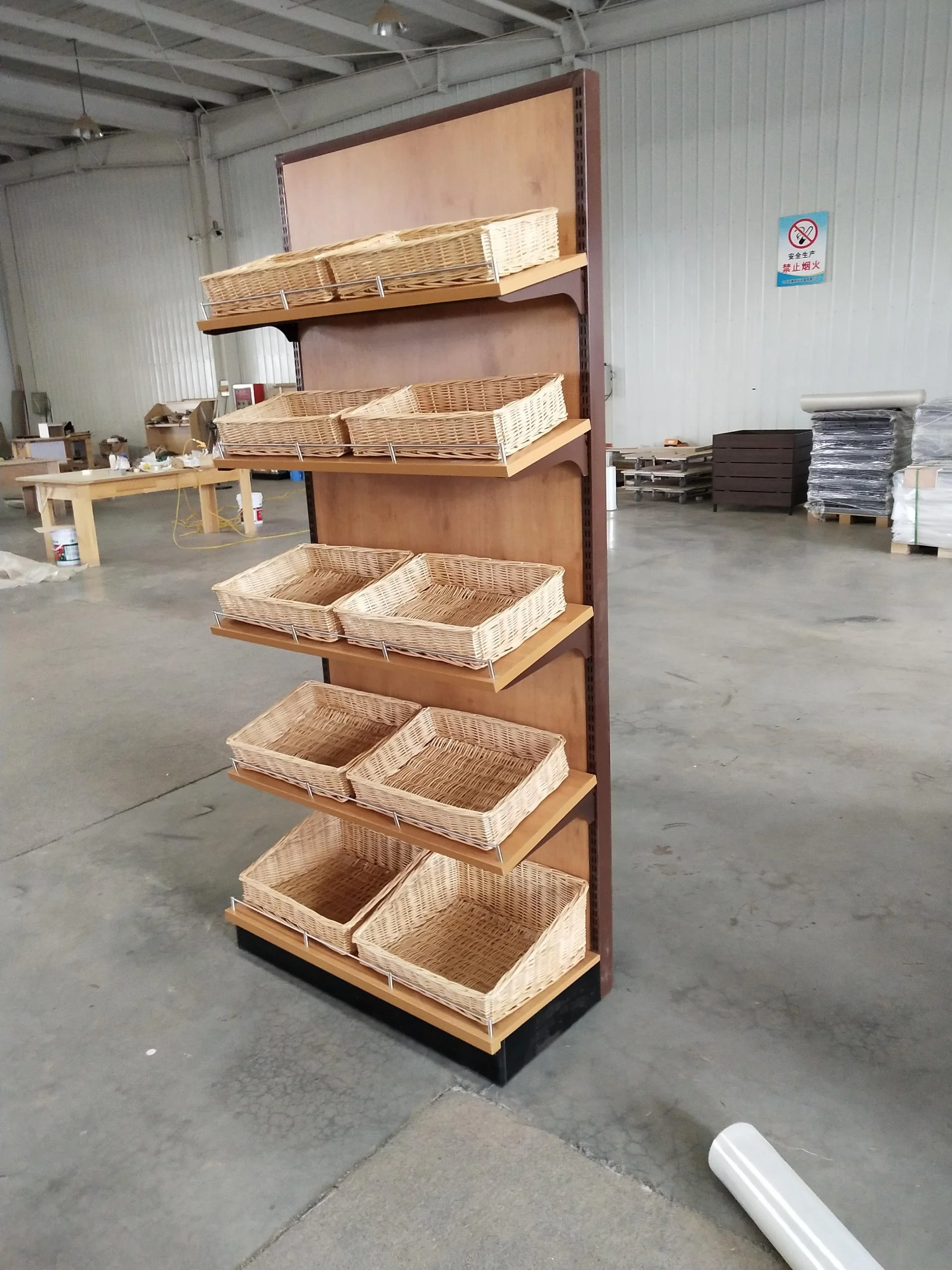 Factory Direct Production Wall Floor Bakery Display Shelf