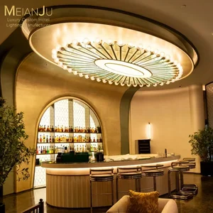 Antique Design Premium Quality Glass Lamp Chandelier for Hotel Guest Rooms Oval Shape High Application