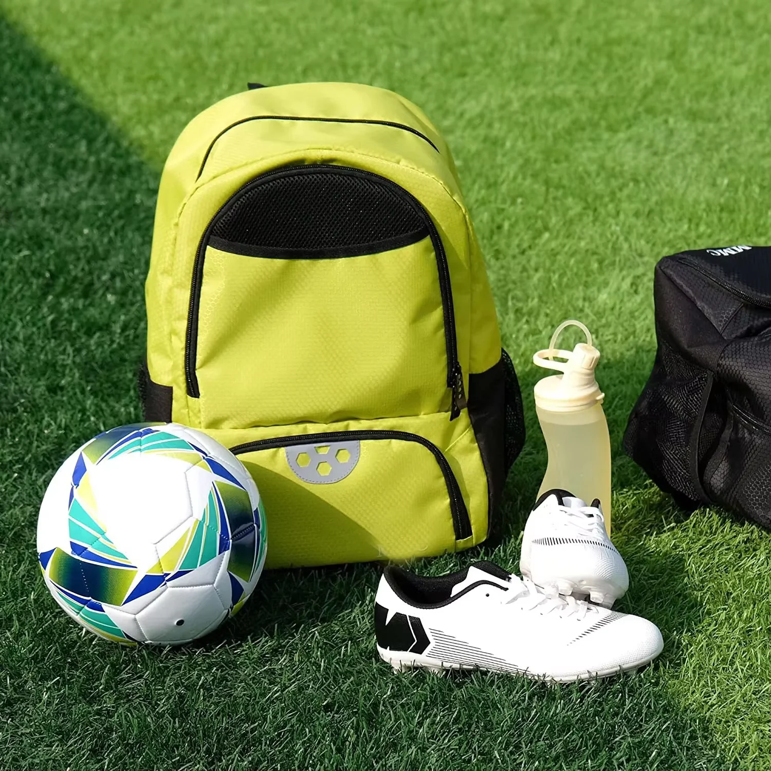 High Quality Multi-Function Sports Rucksack USB Zipper Closure Anti-Theft for Soccer Volleyball Football Basketball Balls